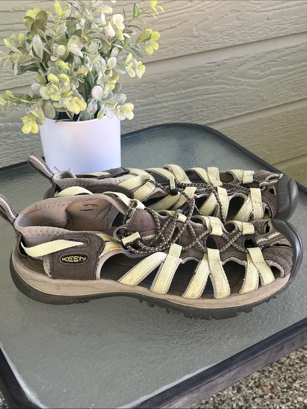 KEEN WOMEN’S WATER SHOES